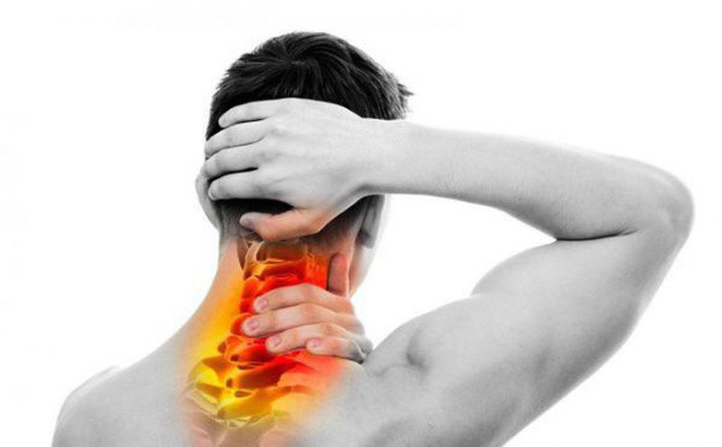 Ngủ dậy bị đau cổ - Bật mí các mẹo chữa hết đau cổ hiệu quả 1 80% nguyên nhân ngủ dậy bị đau cổ là do ngủ không đúng tư thế
