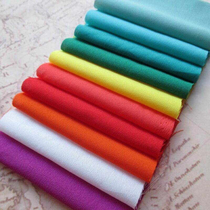 Tổng hợp các loại vải không nhăn được ưa chuộng hiện nay 2 Chất liệu vải có sự đa dạng về màu sắc