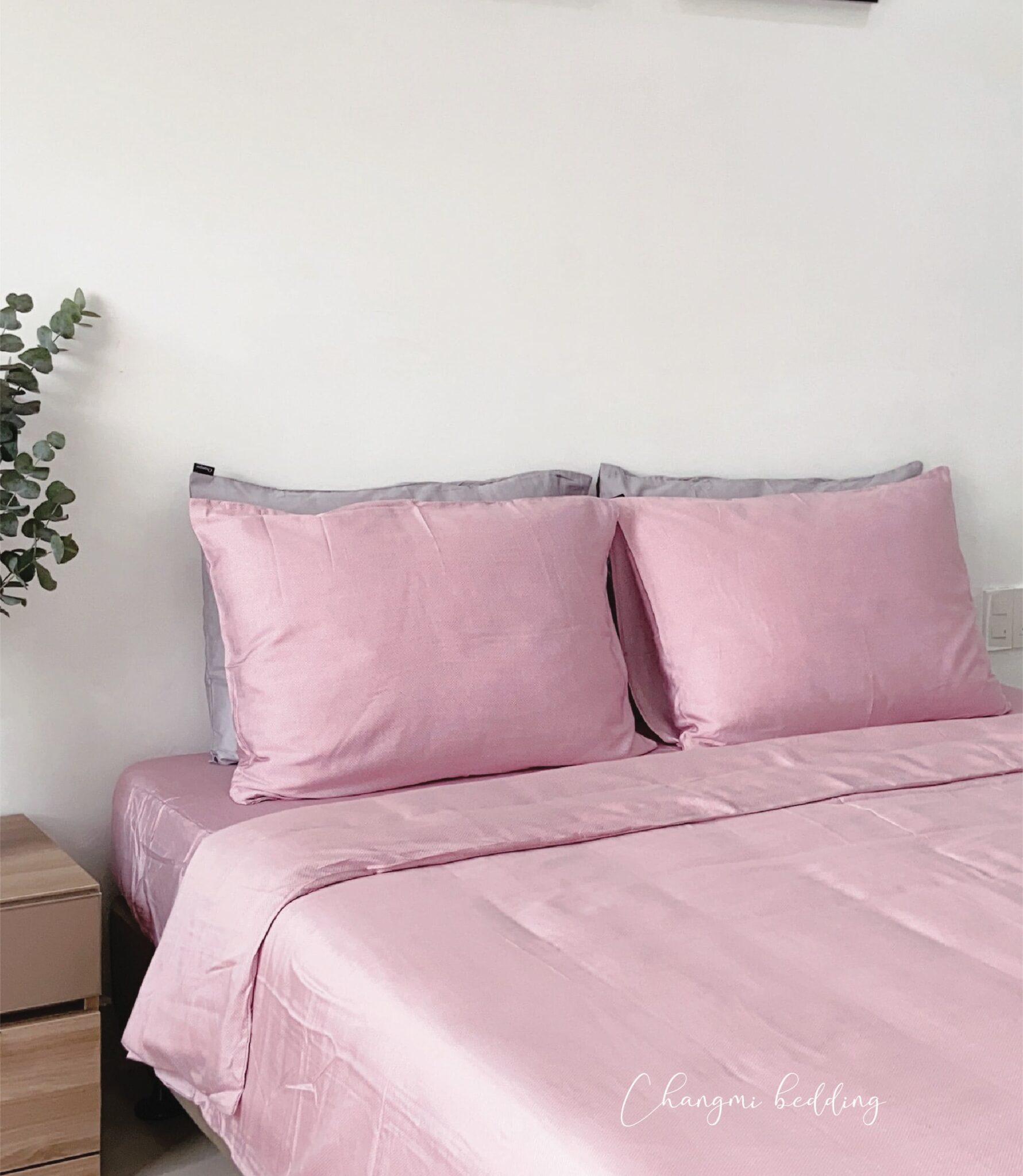 Top 10+ mẫu chăn ga giường đẹp được ưa chuộng hiện nay 17 Đây là dòng sản phẩm chăn ga giường đẹp phù hợp cho đêm tân hôn của những cặp vợ chồng trẻ