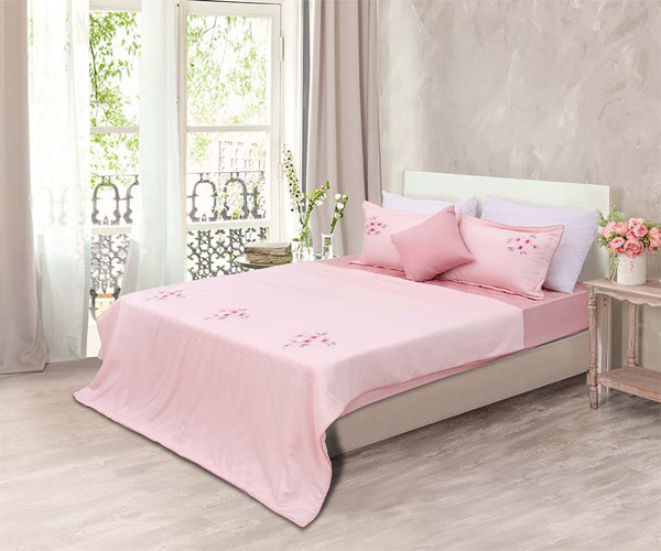 Top 5+ mẫu chăn ga gối đệm sang trọng được lựa chọn nhiều nhất 1 Bộ chăn ga gối đệm cao cấp Sông Hồng Urban ấm áp