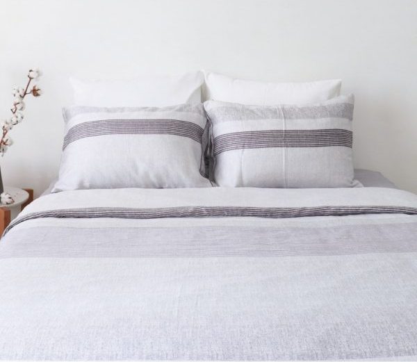 Bộ chăn ga Micromodal Grey Stripes cao cấp mang lại giấc ngủ ngon mỗi đêm cho bạn