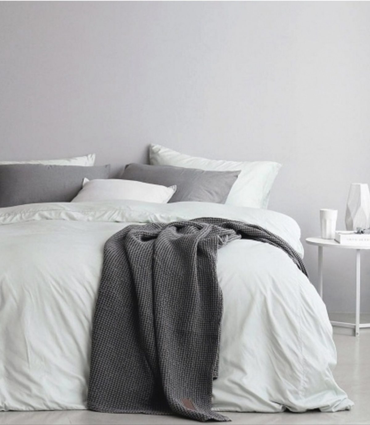 19+ Mẫu giường cưới đẹp “xịn xò” được cặp đôi yêu thích nhất 8 Ga giường cưới đẹp Cotton có màu sắc trang nhã, thích hợp với những không gian hiện đại