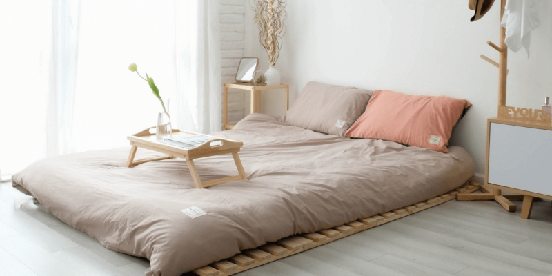 Ý tưởng cách trang trí phòng ngủ nhỏ đơn giản mà đẹp 7 Sử dụng chất liệu nệm hợp lý khiến không gian trở nên hài hòa, tạo sự trang nhã.