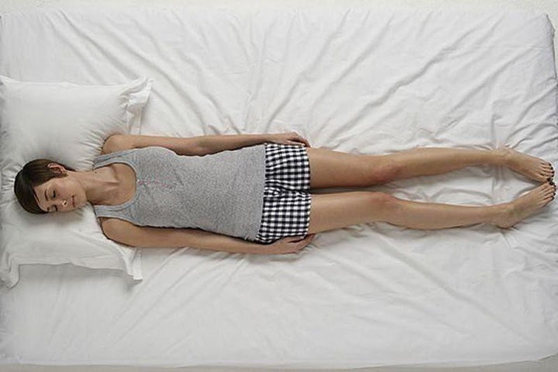  Tư thế ngủ chiến binh là 1 cách ngủ tăng vòng 1 hiệu quả