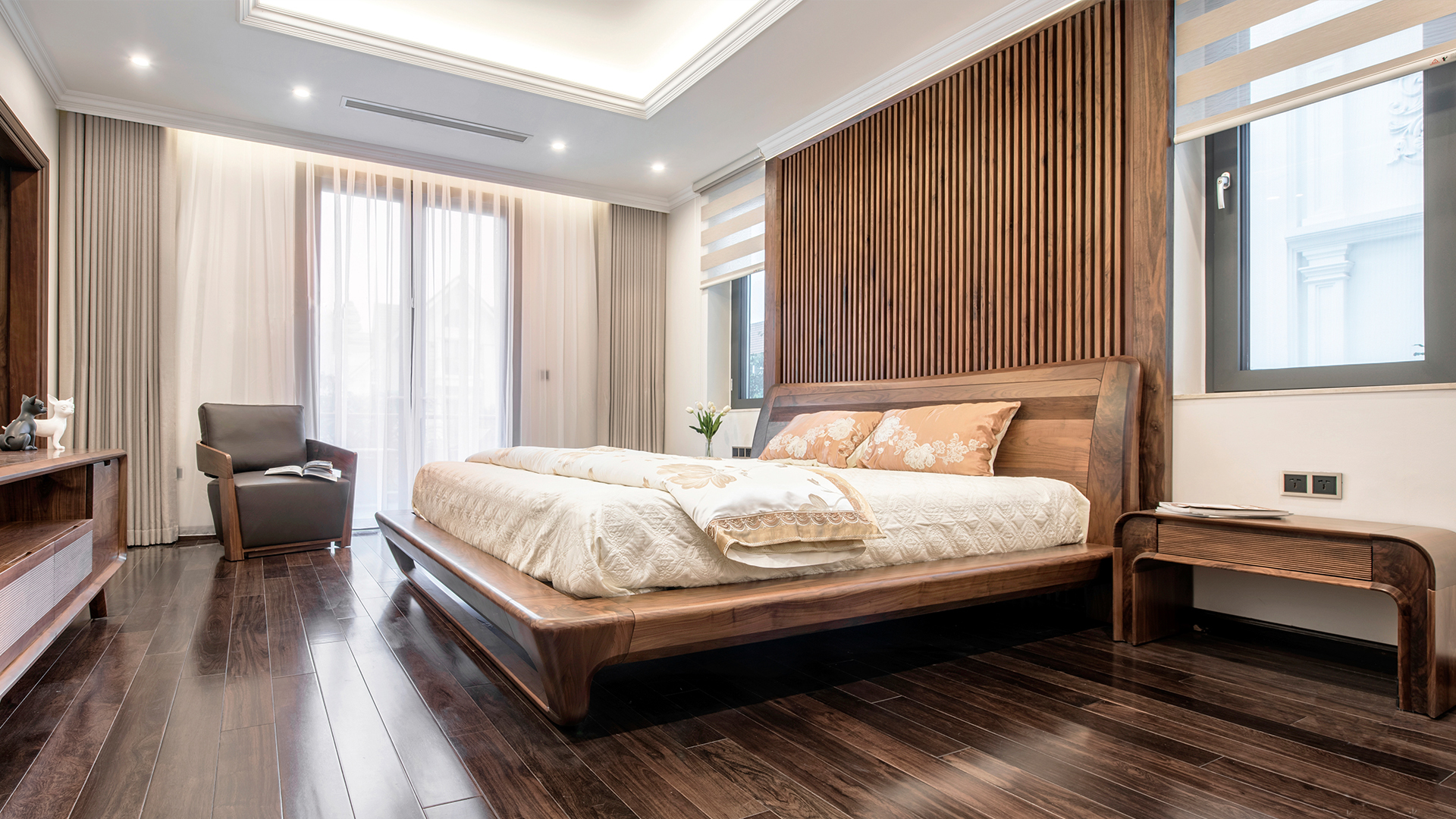 19+ Mẫu giường cưới đẹp “xịn xò” được cặp đôi yêu thích nhất 1 Vật liệu bằng gỗ vẫn được ưu tiên để làm giường cưới vì kiểu dáng sang trọng