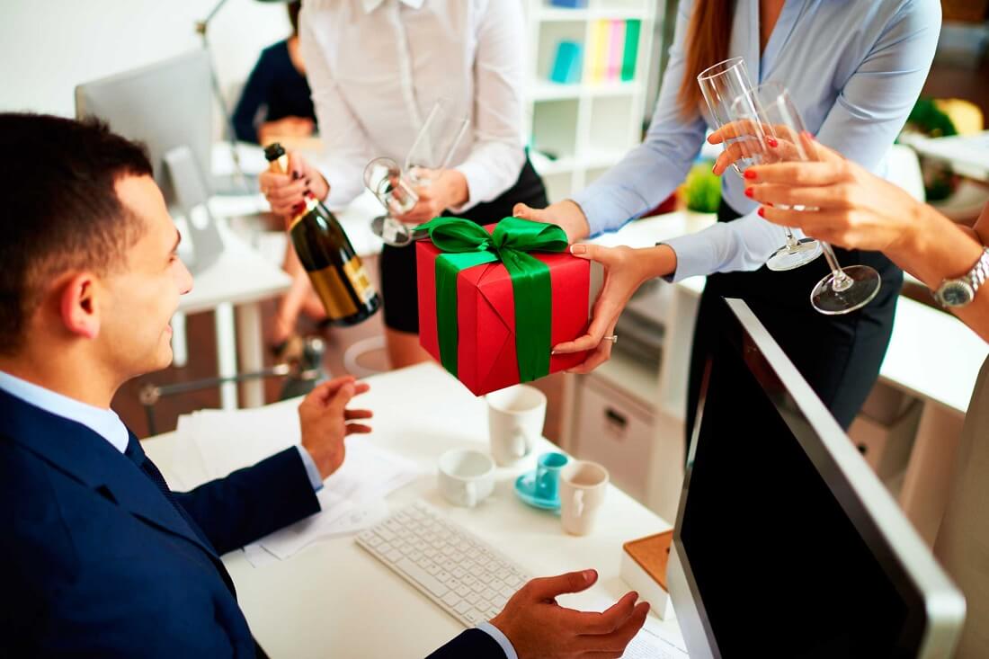 Quà tặng sếp nam và nữ vừa khéo léo vừa ý dịp Tết 2022 1 Lựa chọn những món quà tặng sếp phù hợp trong dịp tết 2022