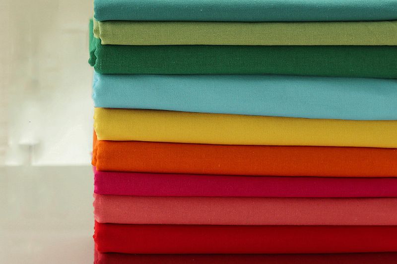 Nên mua chăn ga gối chất liệu gì? Gợi ý 7 chất liệu tốt nhất 3 Vải cotton đa dạng các màu sắc nổi bật