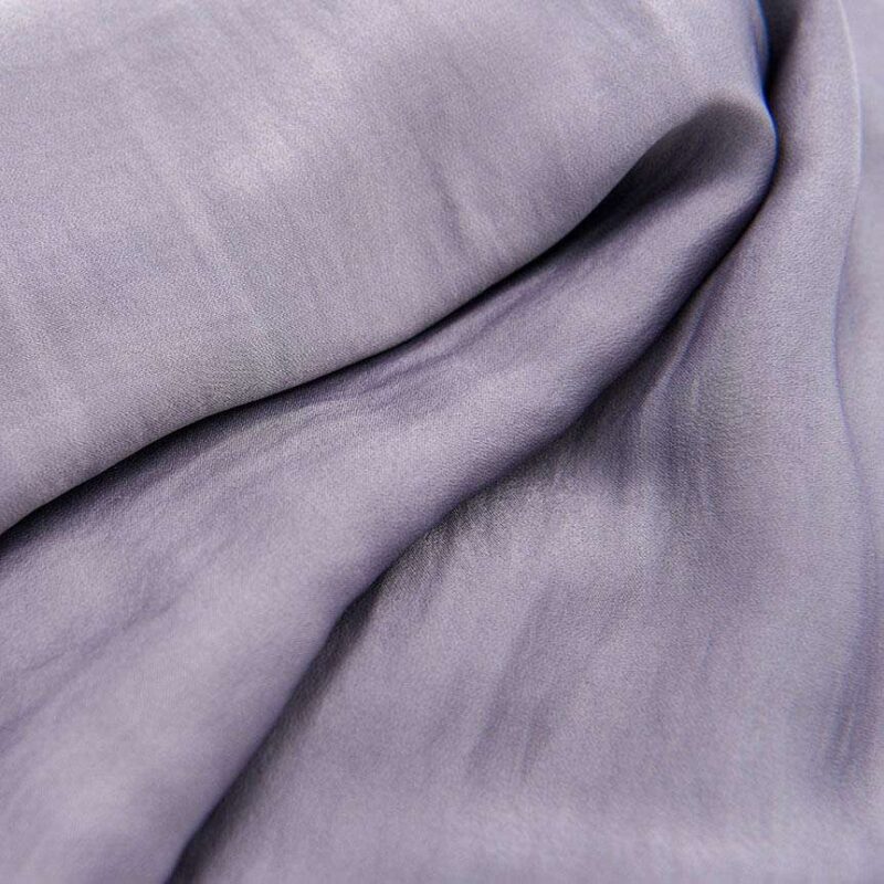 Vải lụa Satin có nóng không? Các chất liệu vải lụa satin 12 Nên tránh để vải lụa Satin tiếp xúc với nhiệt độ lớn