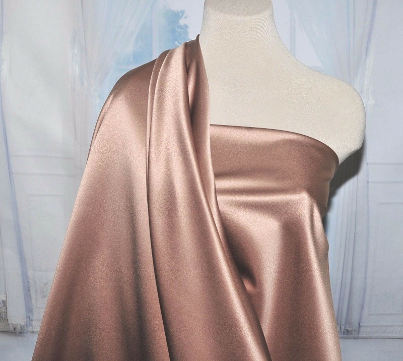Vải lụa Satin có nóng không? Các chất liệu vải lụa satin 9 Ứng dụng của vải Satin rất đa dạng và có giá thành hợp lý, phải chăng